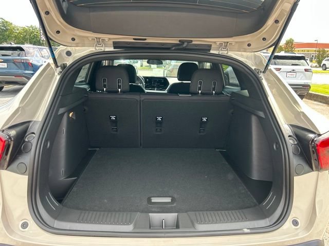 New 2026 Chevrolet Trax RS w/ Sunroof Package FWD image 28