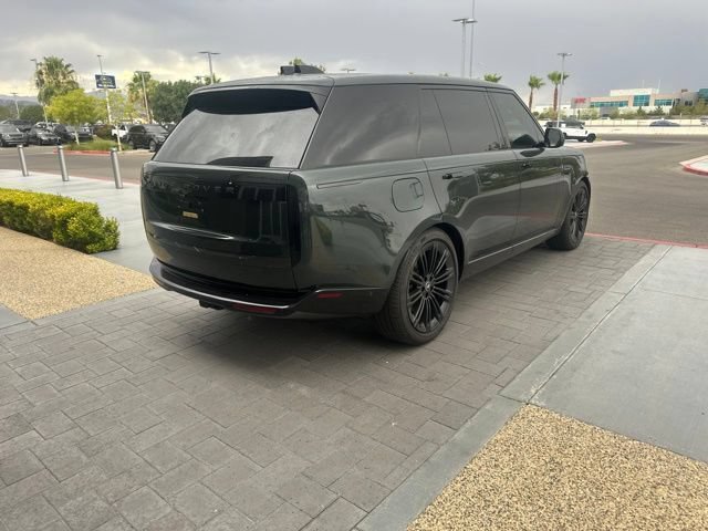 Used 2025 Land Rover Range Rover Long Wheelbase SE AWD/4WD image 5