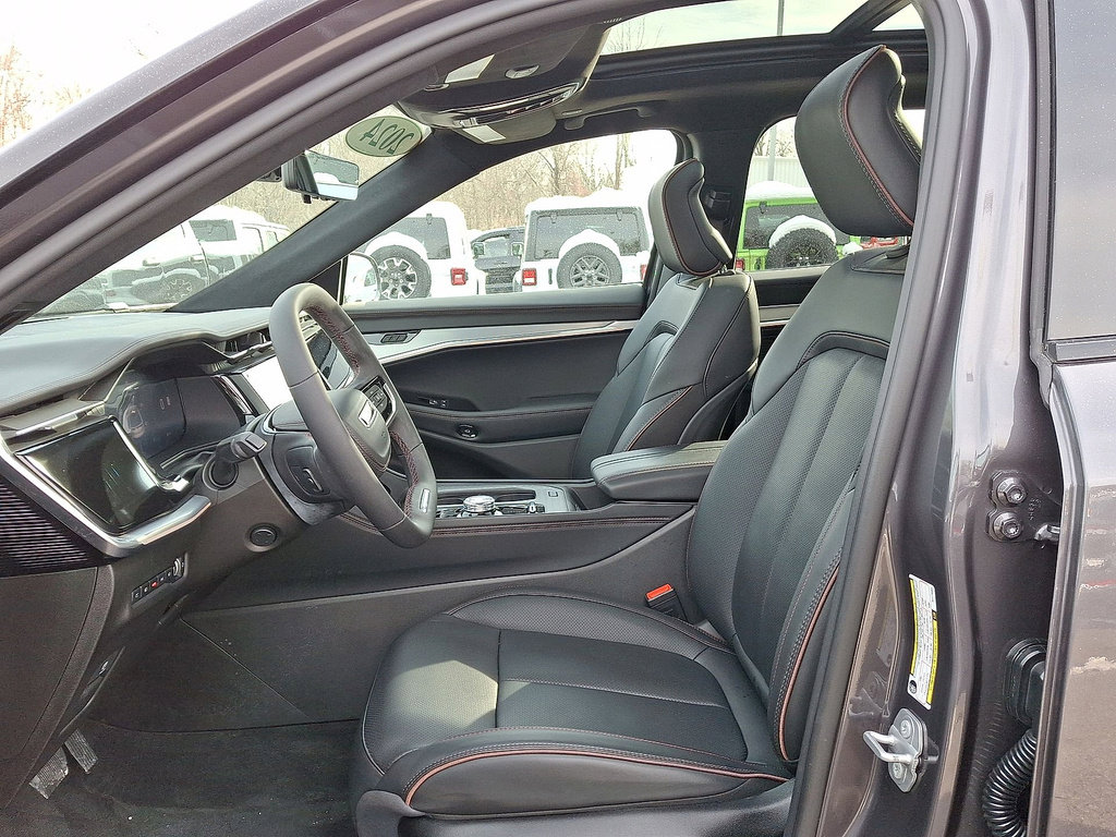 Used 2024 Jeep Wagoneer Launch Edition image 11