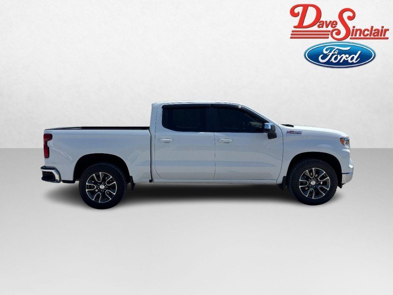 Used 2023 Chevrolet Silverado 1500 LT AWD/4WD image 5