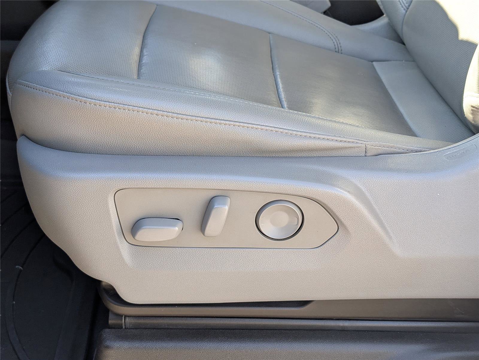 Used 2023 GMC Sierra 1500 SLT w/ SLT Premium Package image 12