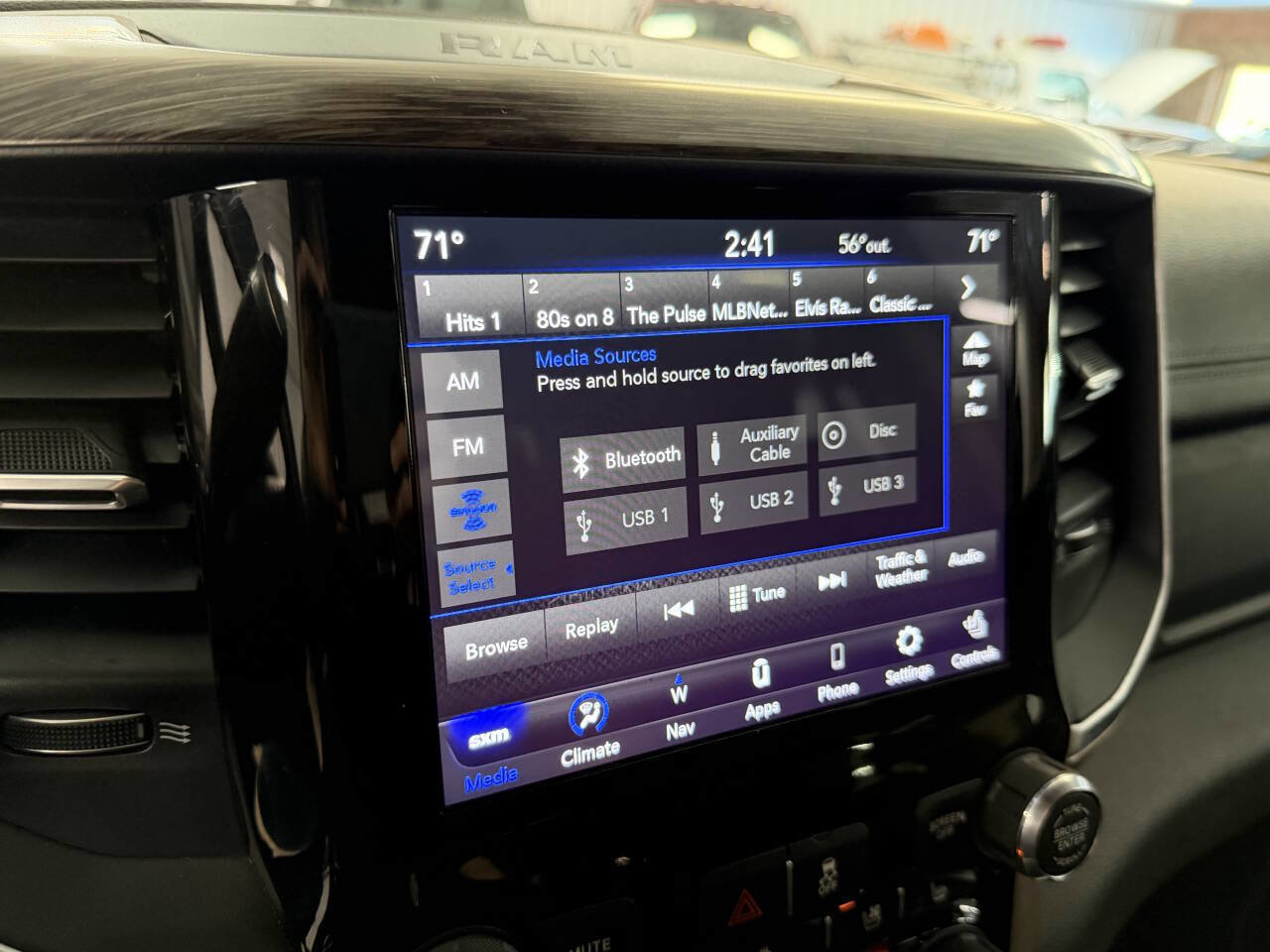 Used 2019 RAM 3500 Laramie image 29