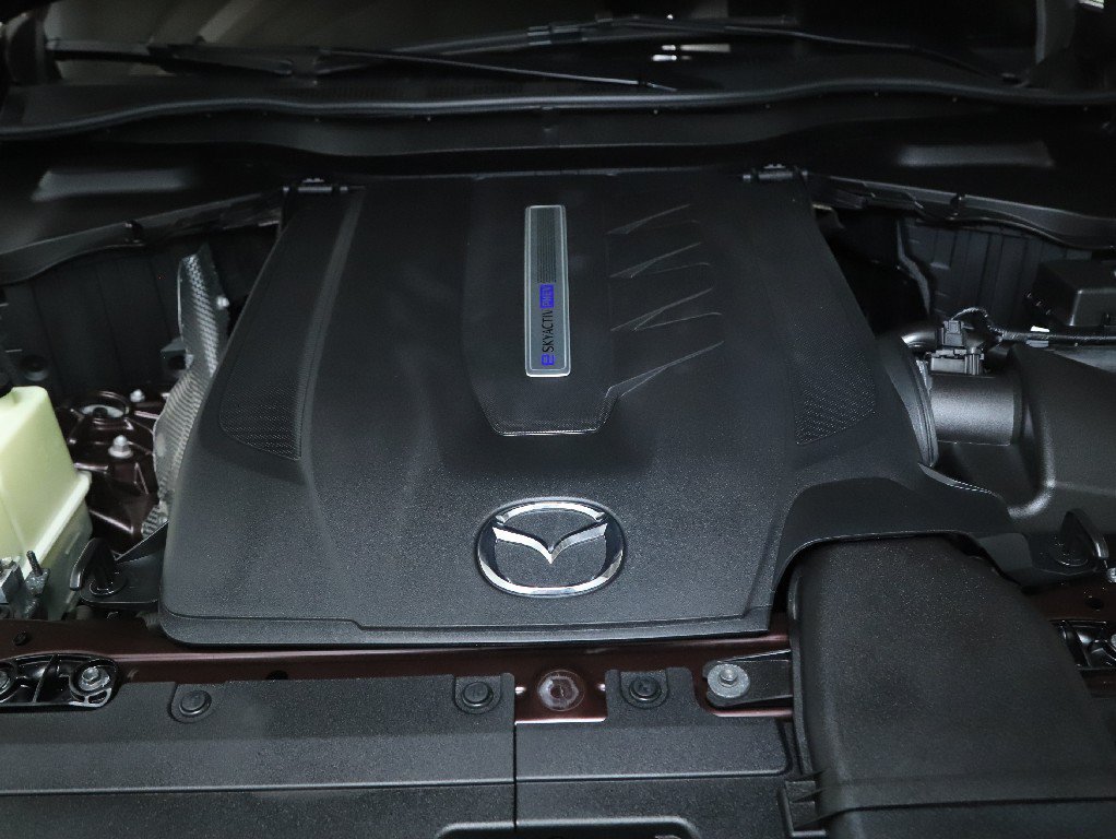 Certified 2024 MAZDA CX-90 Plug-In Hybrid w/ Premium Plus AWD/4WD image 40