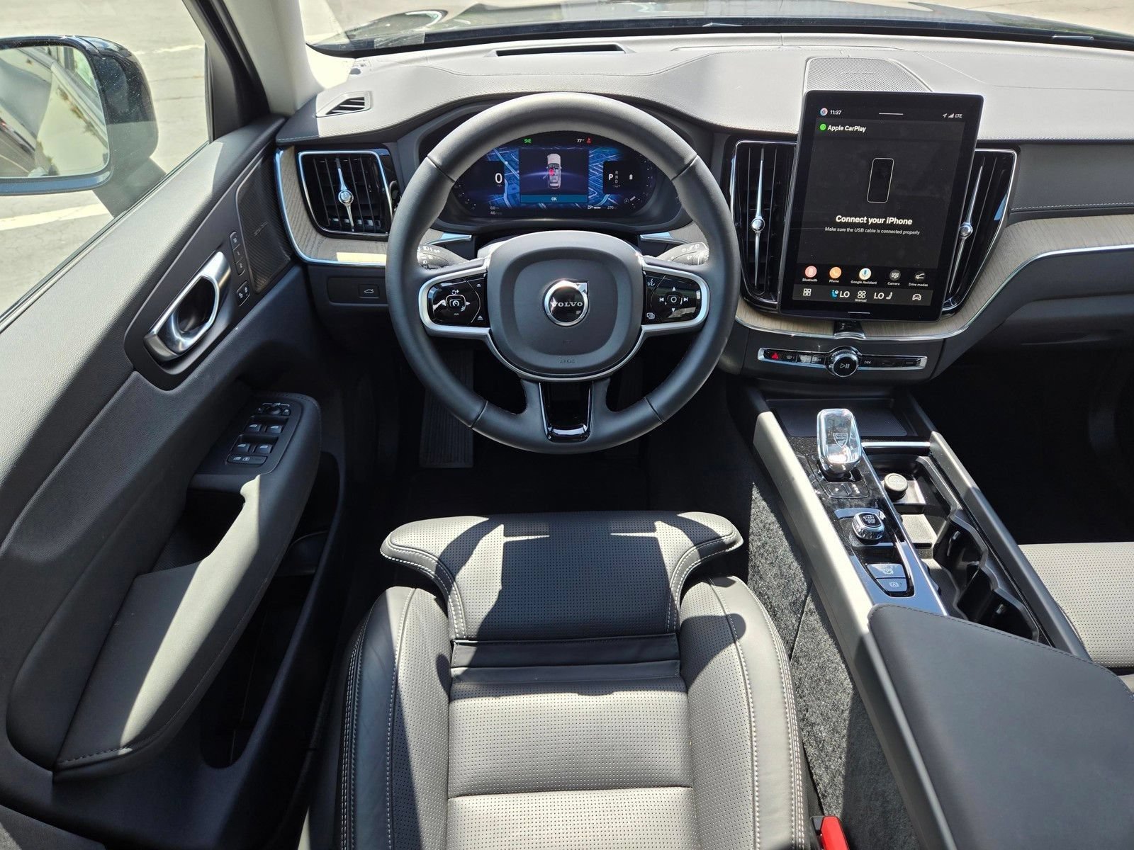 Used 2026 Volvo XC60 B5 Ultra w/ Climate Package AWD/4WD image 19