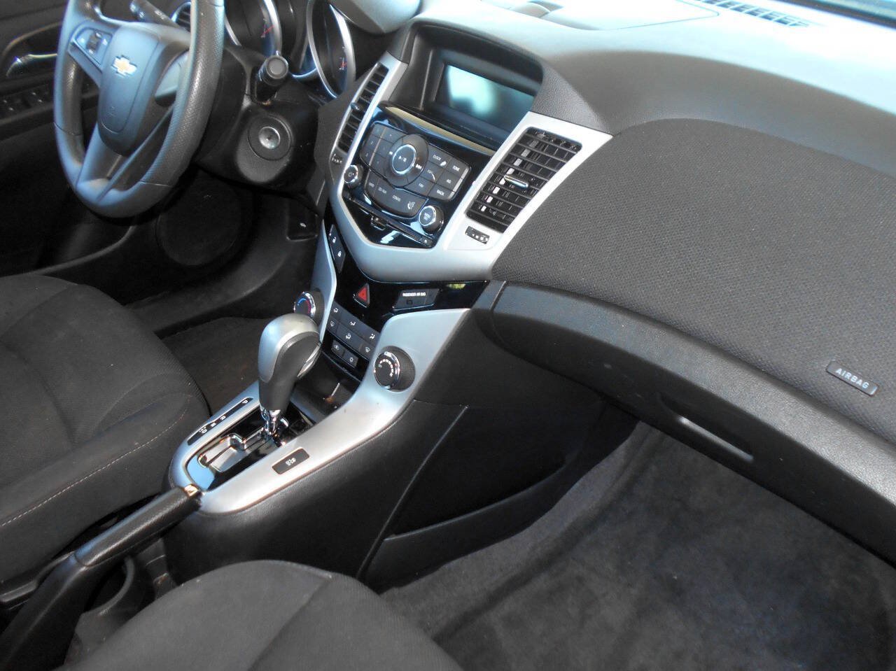 Used 2014 Chevrolet Cruze LT FWD image 21