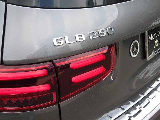 Used 2026 Mercedes-Benz GLB 250 4MATIC image 27