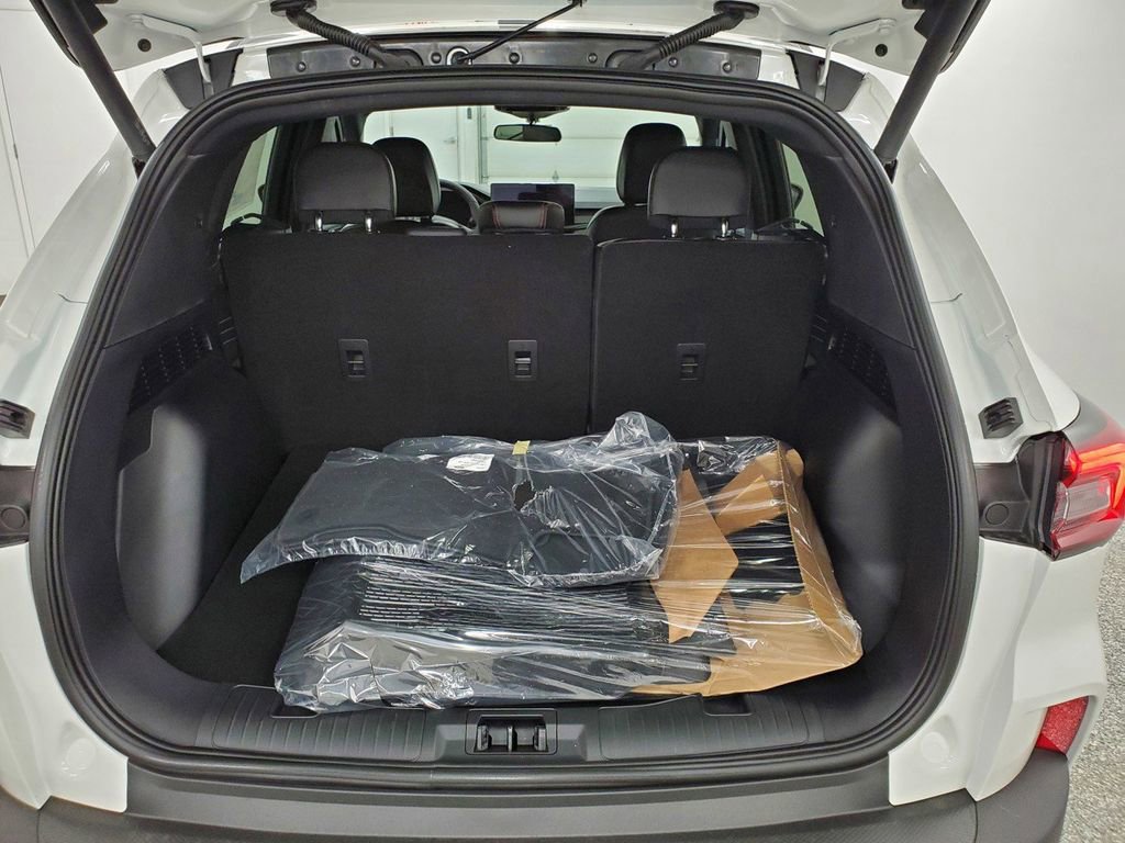New 2026 Ford Escape ST-Line w/ Tech Pack #1 AWD/4WD image 21