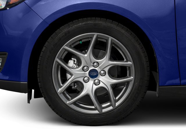 Used 2017 Ford Focus SE w/ Cold Weather Package FWD image 14
