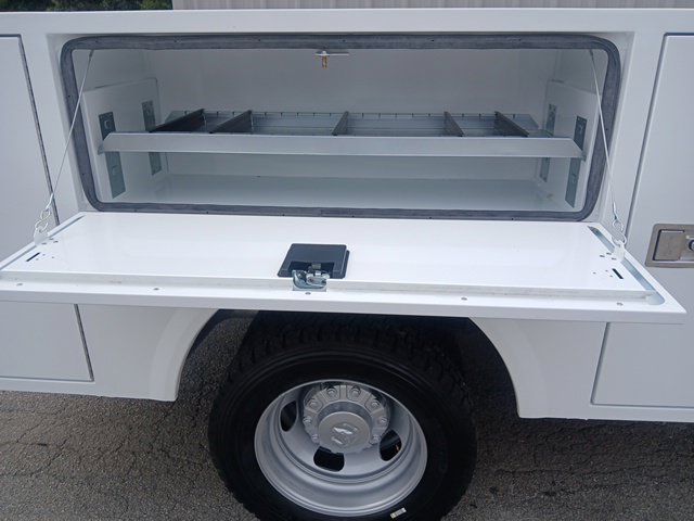 New 2026 RAM 5500 Tradesman w/ Chrome Appearance Group AWD/4WD image 5