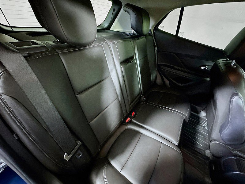 Used 2020 Buick Encore Essence w/ Experience Buick Package AWD/4WD image 27