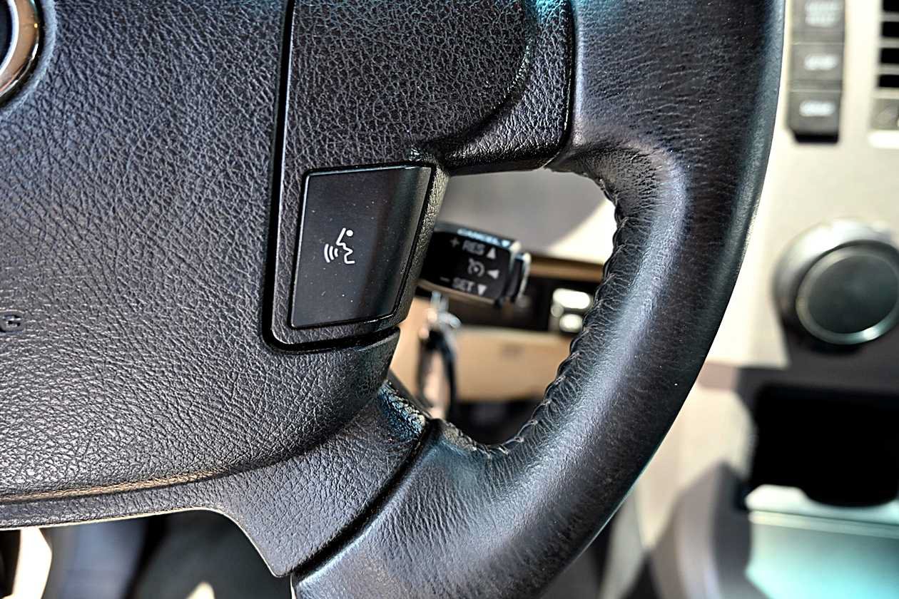Used 2012 Toyota Sequoia SR5 RWD image 22