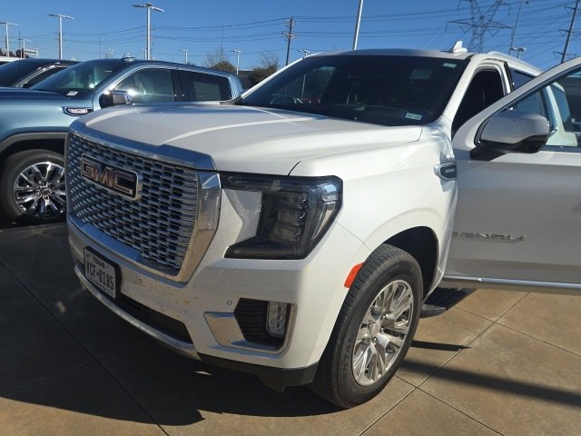 Used 2024 GMC Yukon Denali image 2