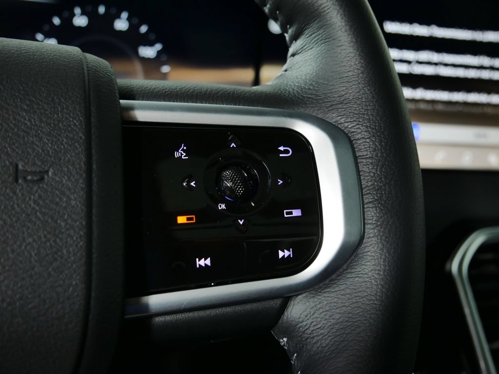 New 2025 Nissan Armada Platinum AWD/4WD image 25