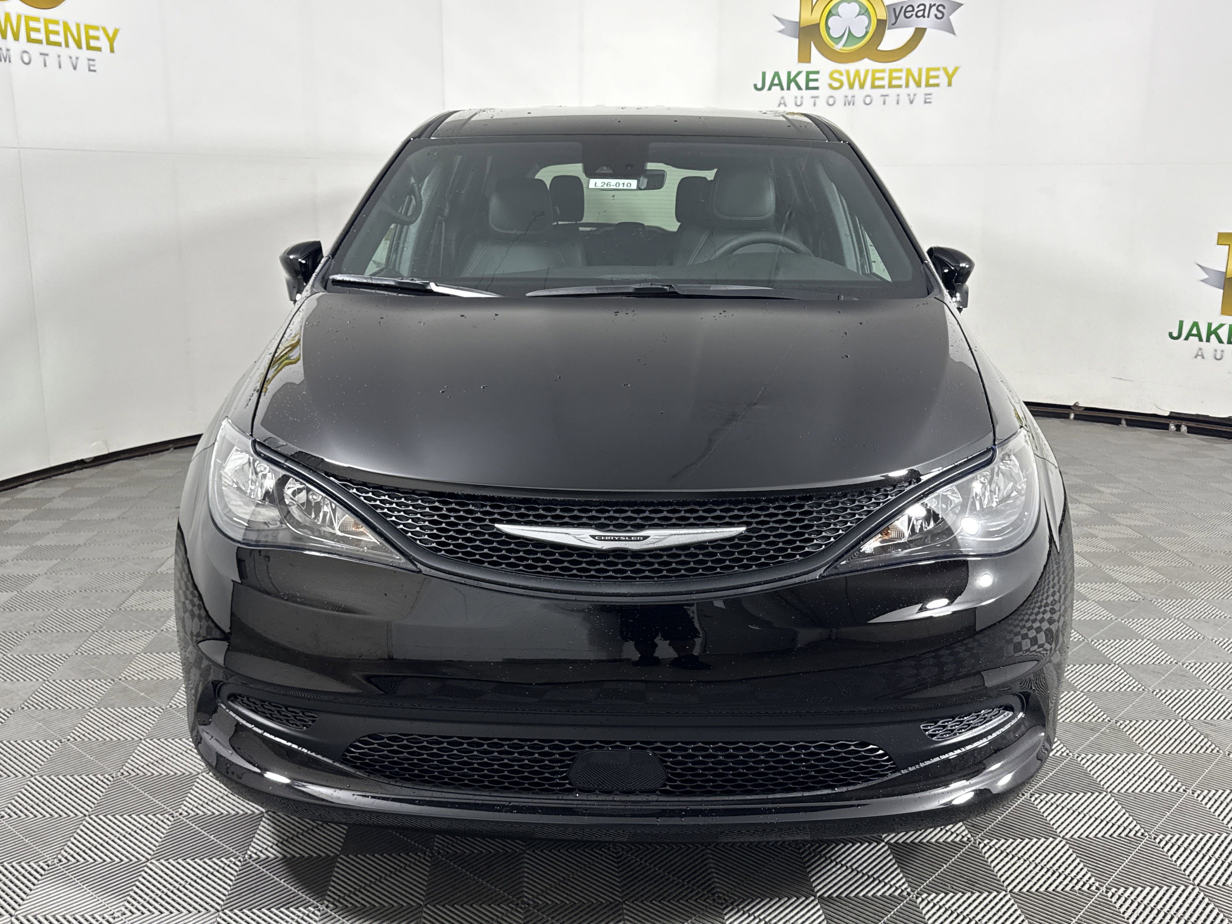 New 2026 Chrysler Voyager LX image 3