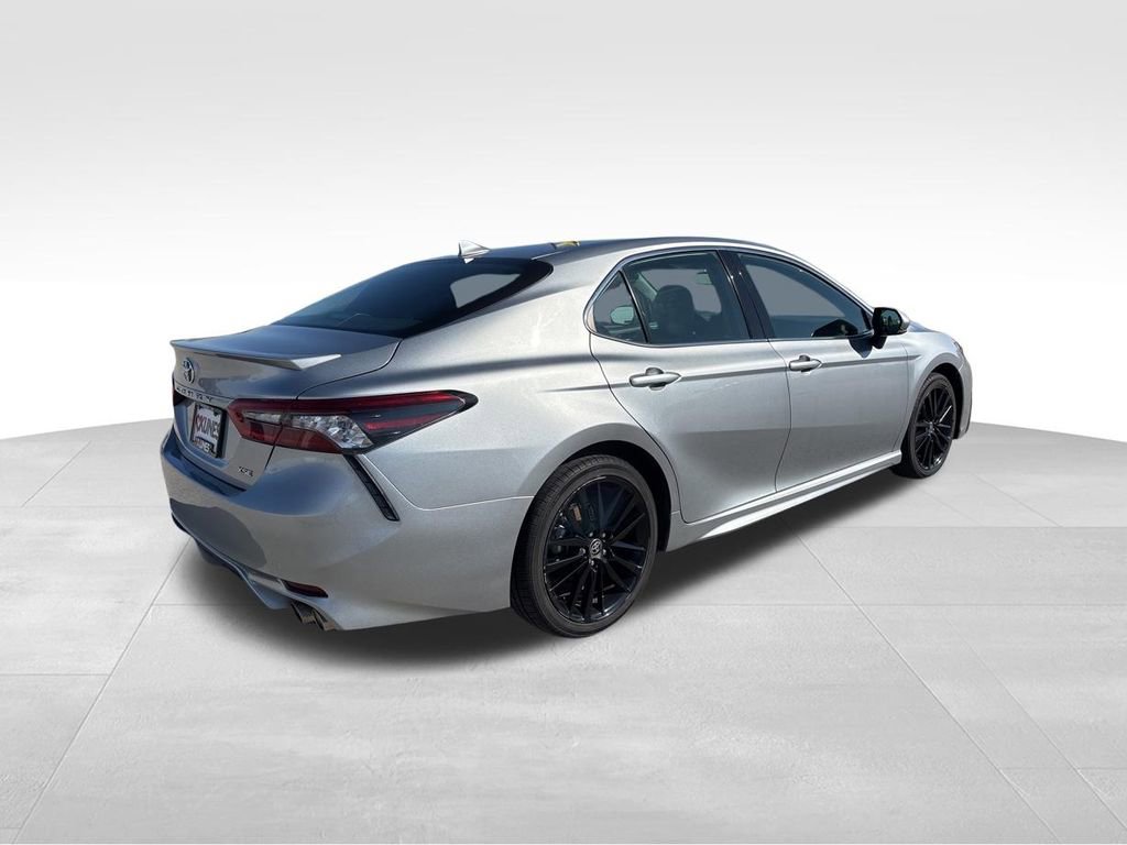 Used 2023 Toyota Camry XSE image 8