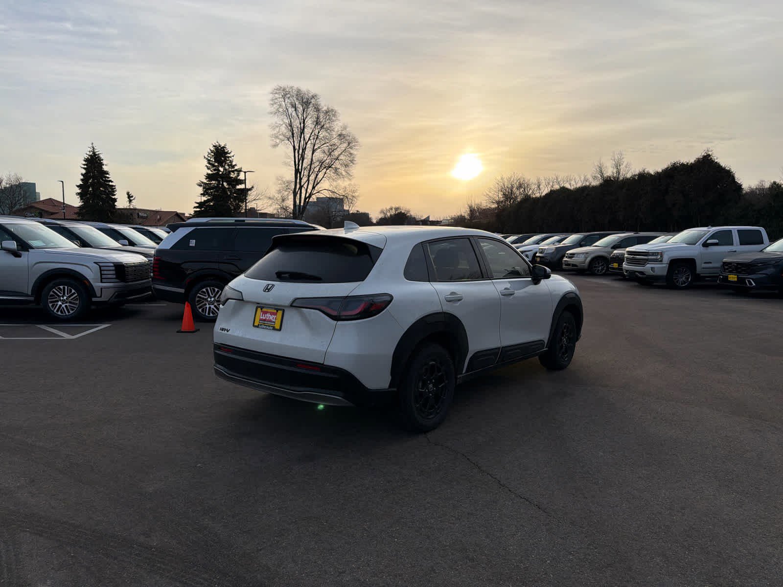 Used 2024 Honda HR-V EX-L image 2