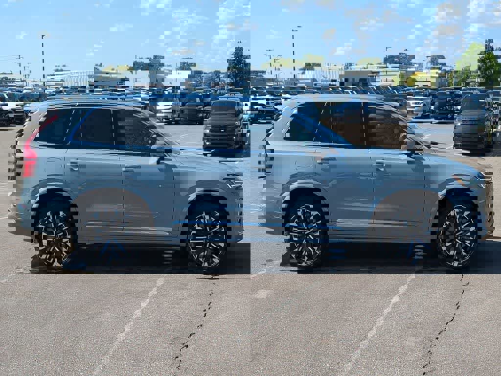 Used 2026 Volvo XC90 B6 Plus w/ Protection Package Premier image 7