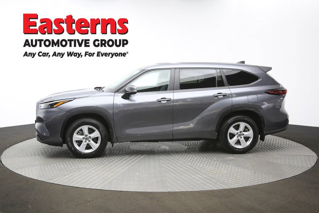 Used 2024 Toyota Highlander LE image 60