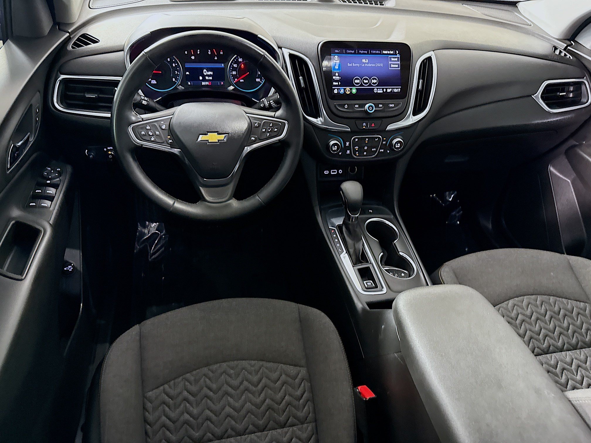 Used 2024 Chevrolet Equinox LT FWD image 17