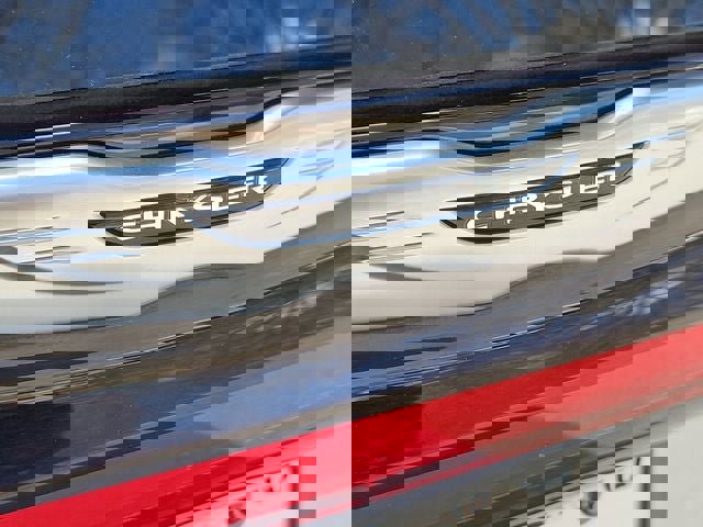 Used 2024 Chrysler Pacifica Touring-L image 35