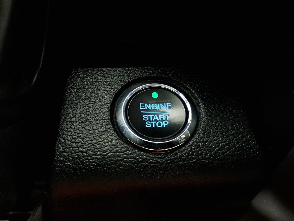 Used 2017 Ford F250 Platinum w/ FX4 Off-Road Package AWD/4WD image 17