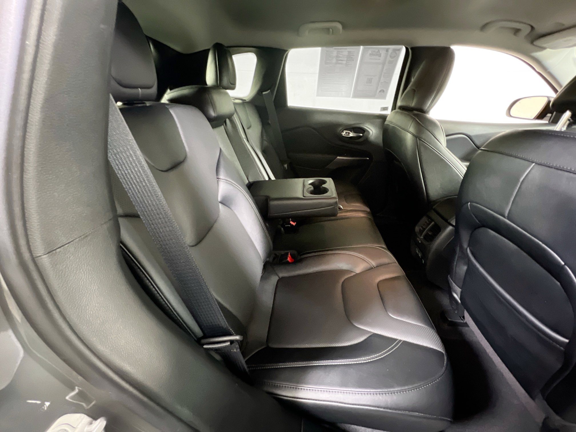 Used 2022 Jeep Cherokee Latitude Lux image 25