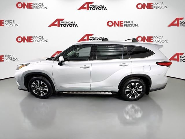 Used 2022 Toyota Highlander XLE FWD image 4