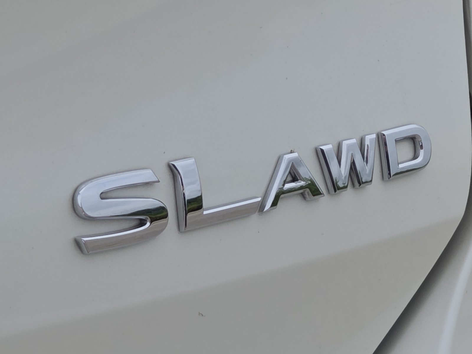 Used 2018 Nissan Rogue SL w/ Premium Package AWD/4WD image 10
