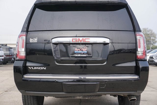 Used 2017 GMC Yukon Denali image 6