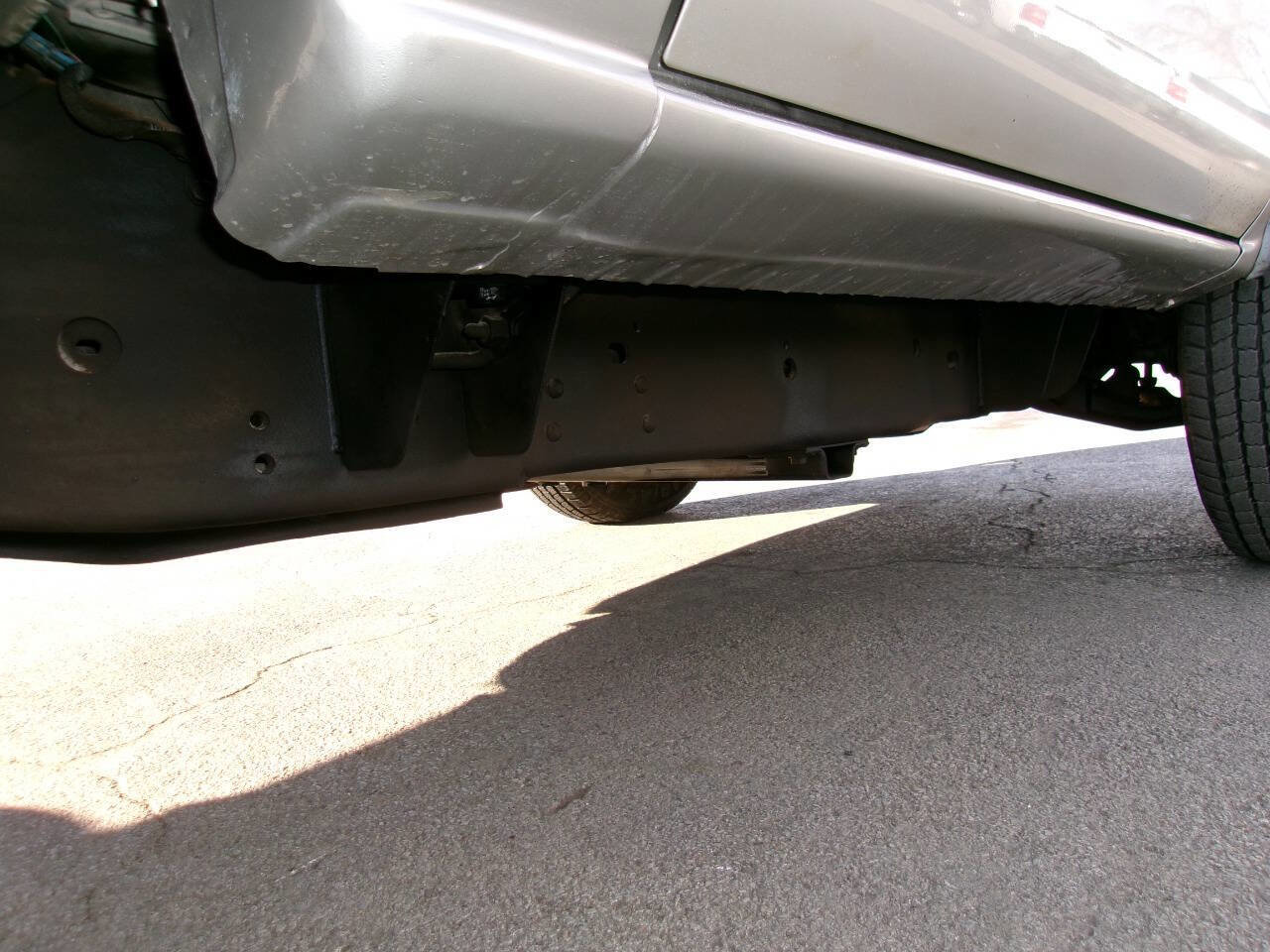 Used 2006 Chevrolet Silverado 3500 4x4 Regular Cab w/ Skid Plate Package image 11