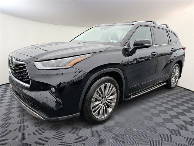 Used 2022 Toyota Highlander Platinum image 3
