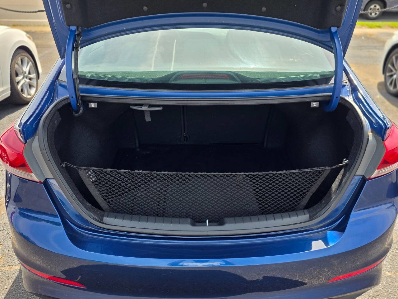 Used 2017 Hyundai Elantra SE FWD image 20