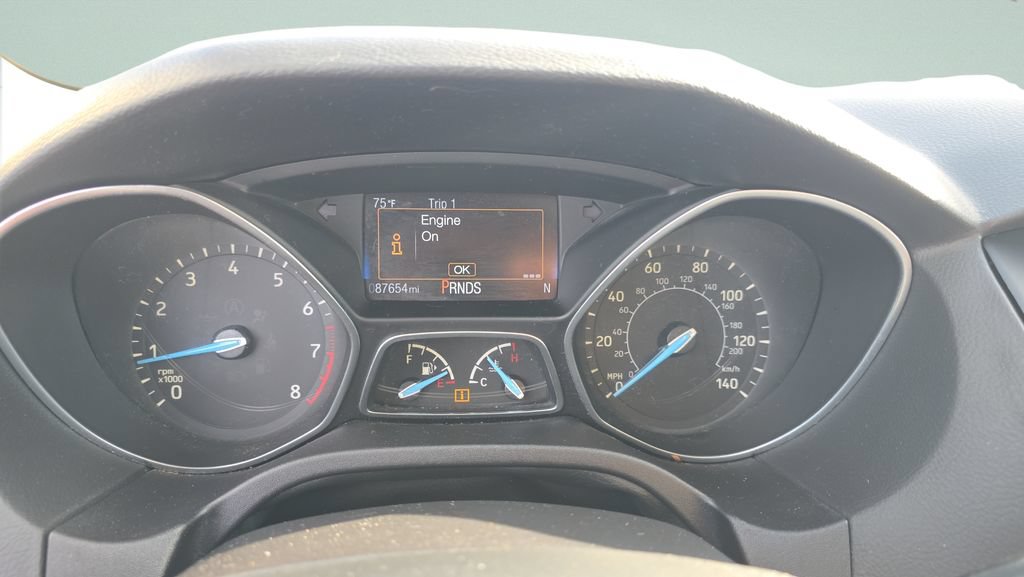 Used 2016 Ford Focus SE w/ Equipment Group 201A FWD image 22
