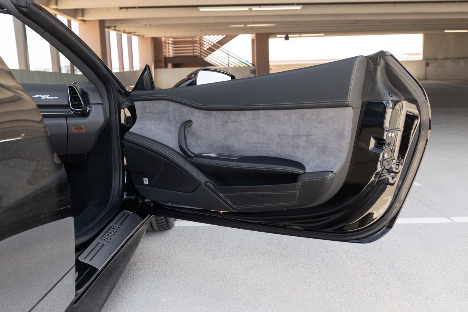 Used 2012 Ferrari 458 Spider RWD image 58