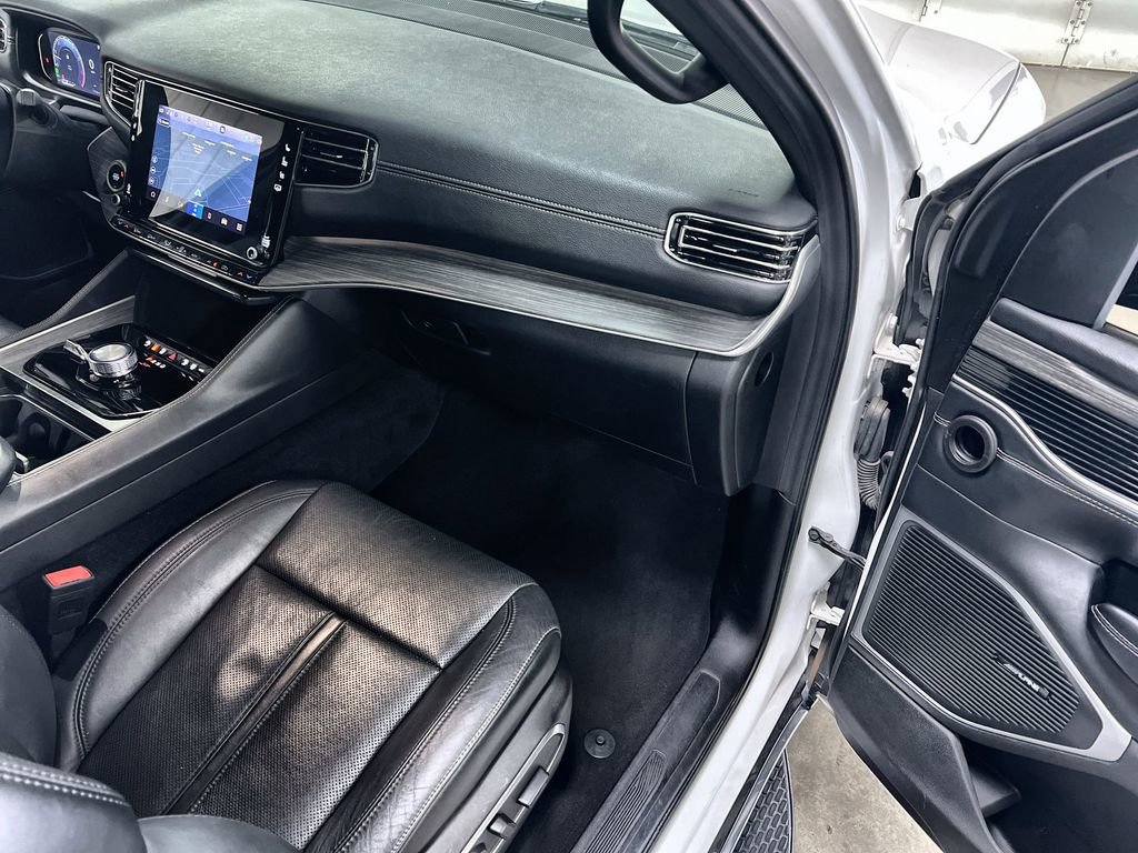 Used 2024 Jeep Wagoneer Series II w/ Flexible Seating Group AWD/4WD image 32