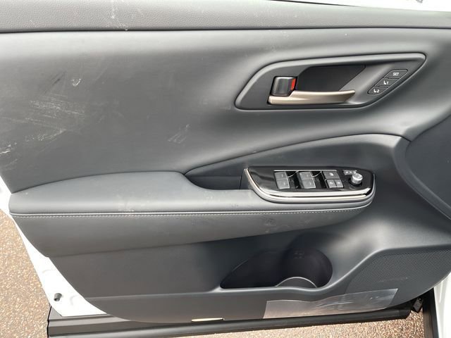 New 2025 Toyota Crown Signia image 12