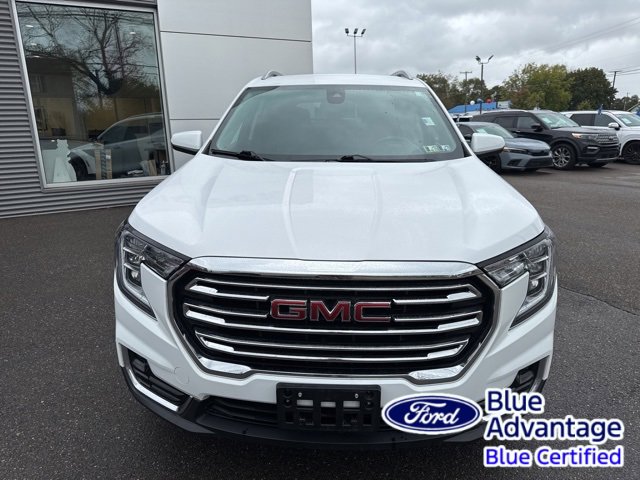 Used 2023 GMC Terrain SLT image 3