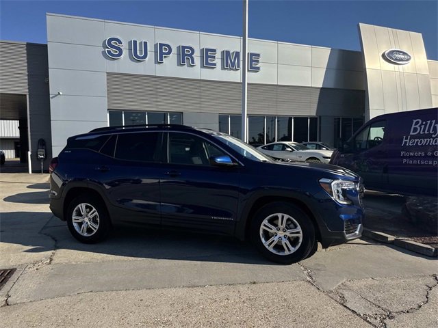 Used 2022 GMC Terrain SLE w/ Driver Convenience Package