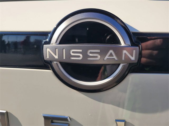 Used 2024 Nissan Pathfinder SV w/ SV Premium Package image 10
