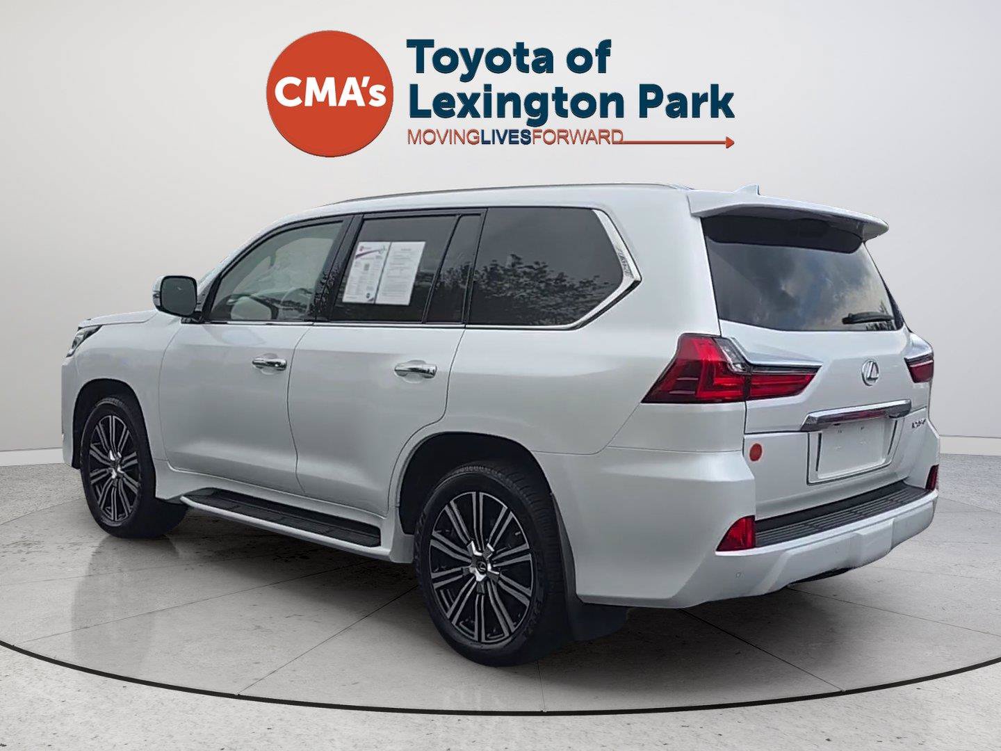 Used 2021 Lexus LX 570 4WD w/ Luxury Package image 3