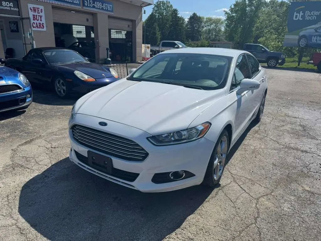 Used 2014 Ford Fusion SE w/ Equipment Group 201A FWD image 2