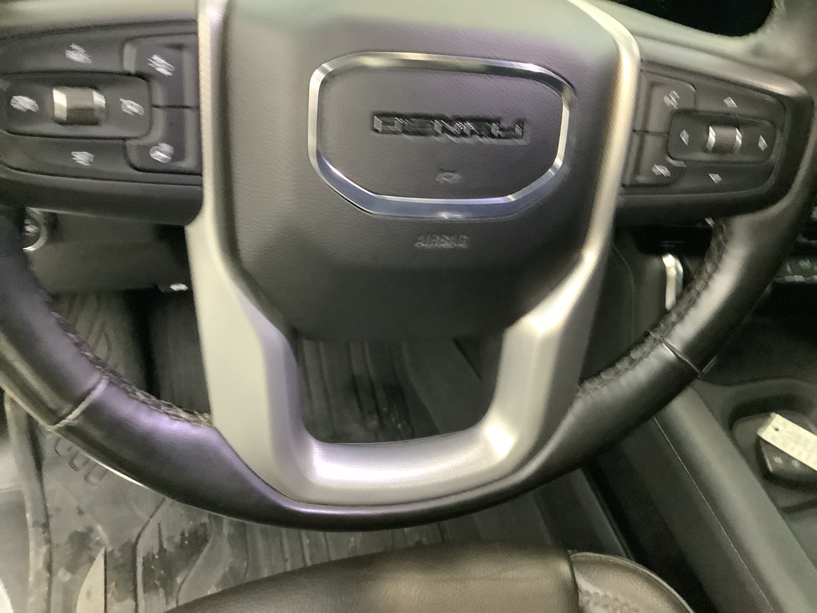 Used 2024 GMC Sierra 2500 Denali w/ Denali Reserve Package AWD/4WD image 16