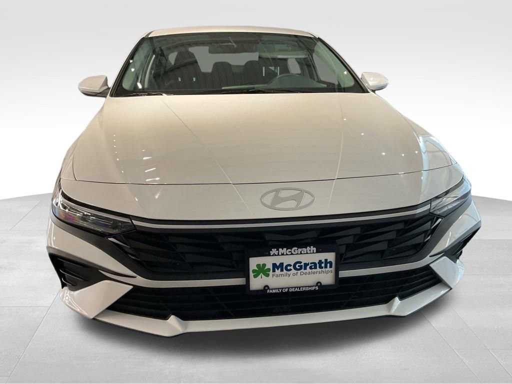 New 2026 Hyundai Elantra SE image 8