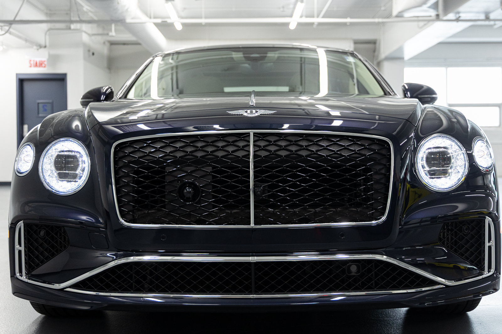 Certified 2026 Bentley Flying Spur V8 AWD/4WD image 11