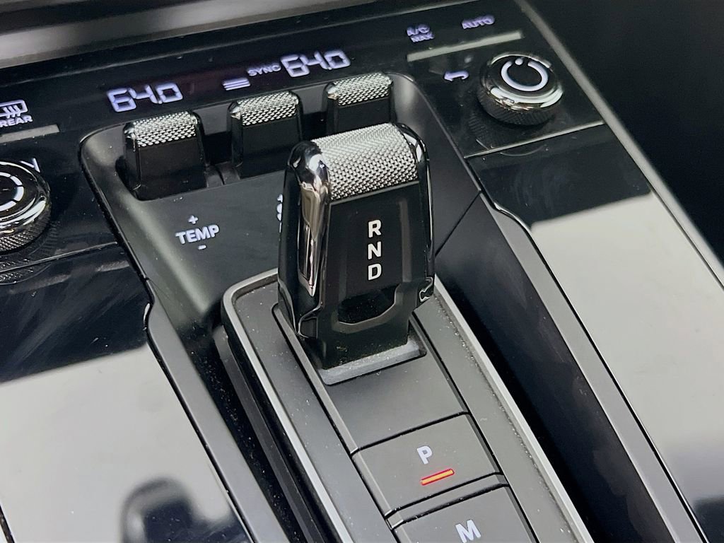 Certified 2024 Porsche 911 Carrera image 19