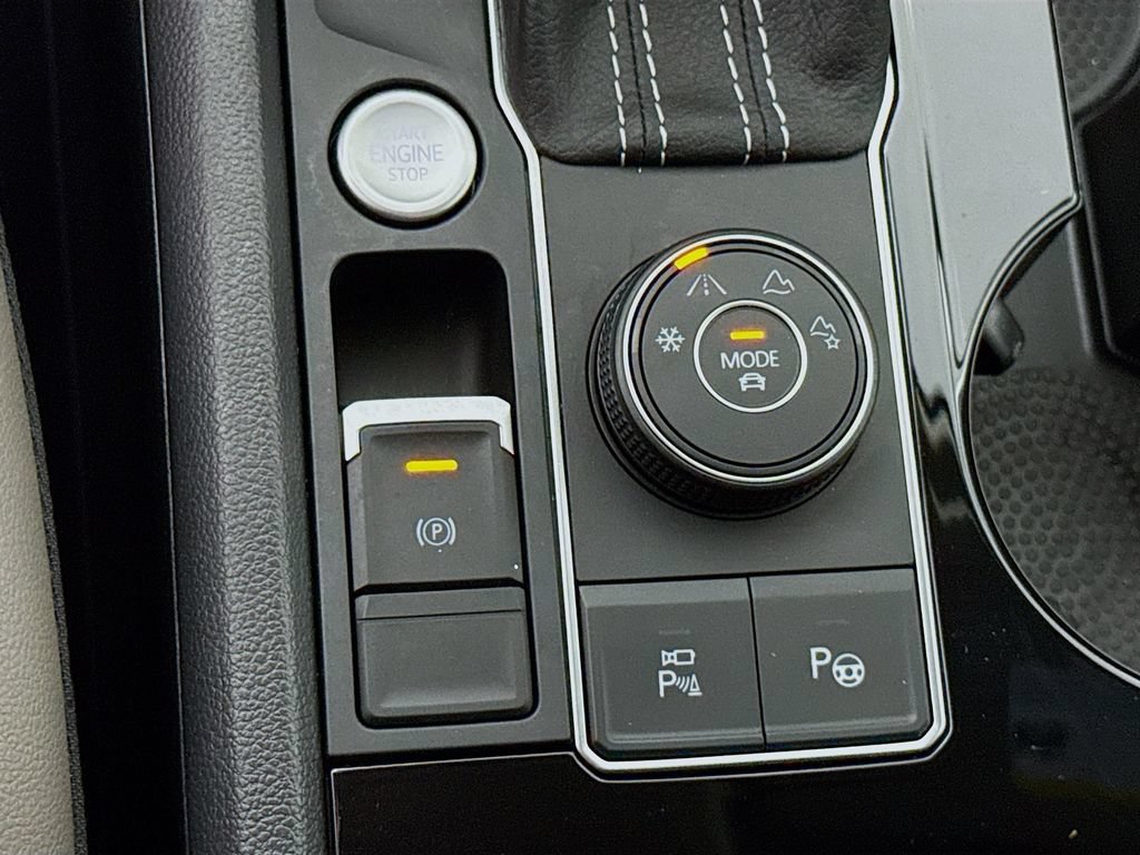 Used 2022 Volkswagen Atlas SEL Premium AWD/4WD image 13
