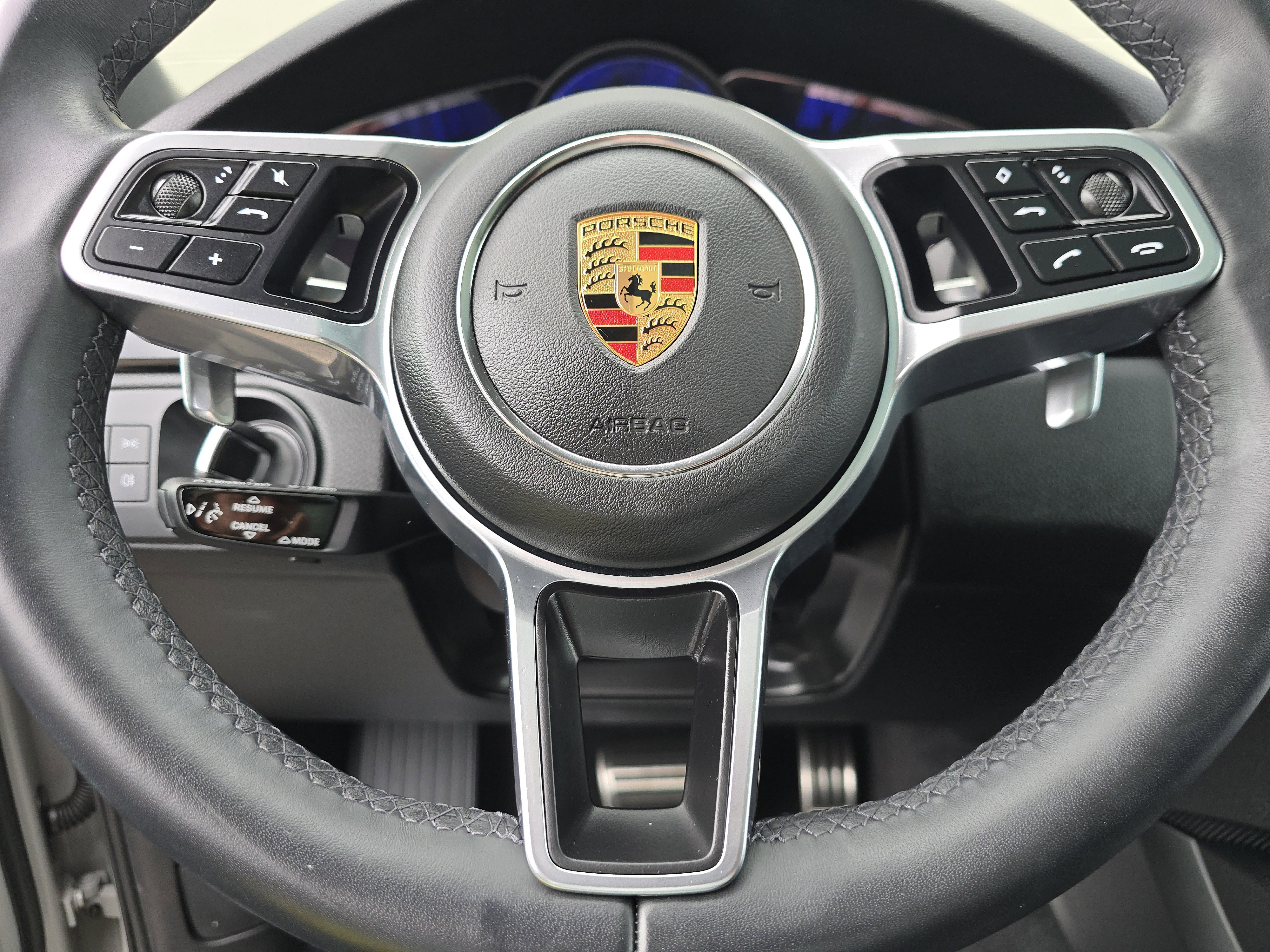 Certified 2023 Porsche Cayenne S Platinum image 19