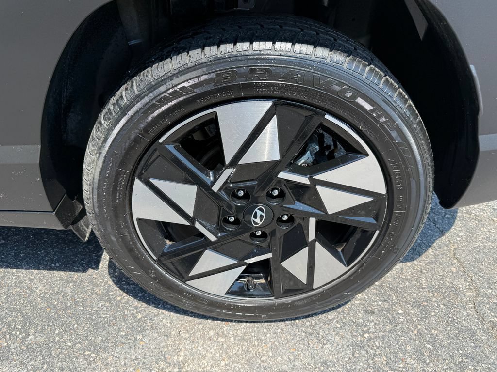Used 2024 Hyundai Kona SEL FWD image 33