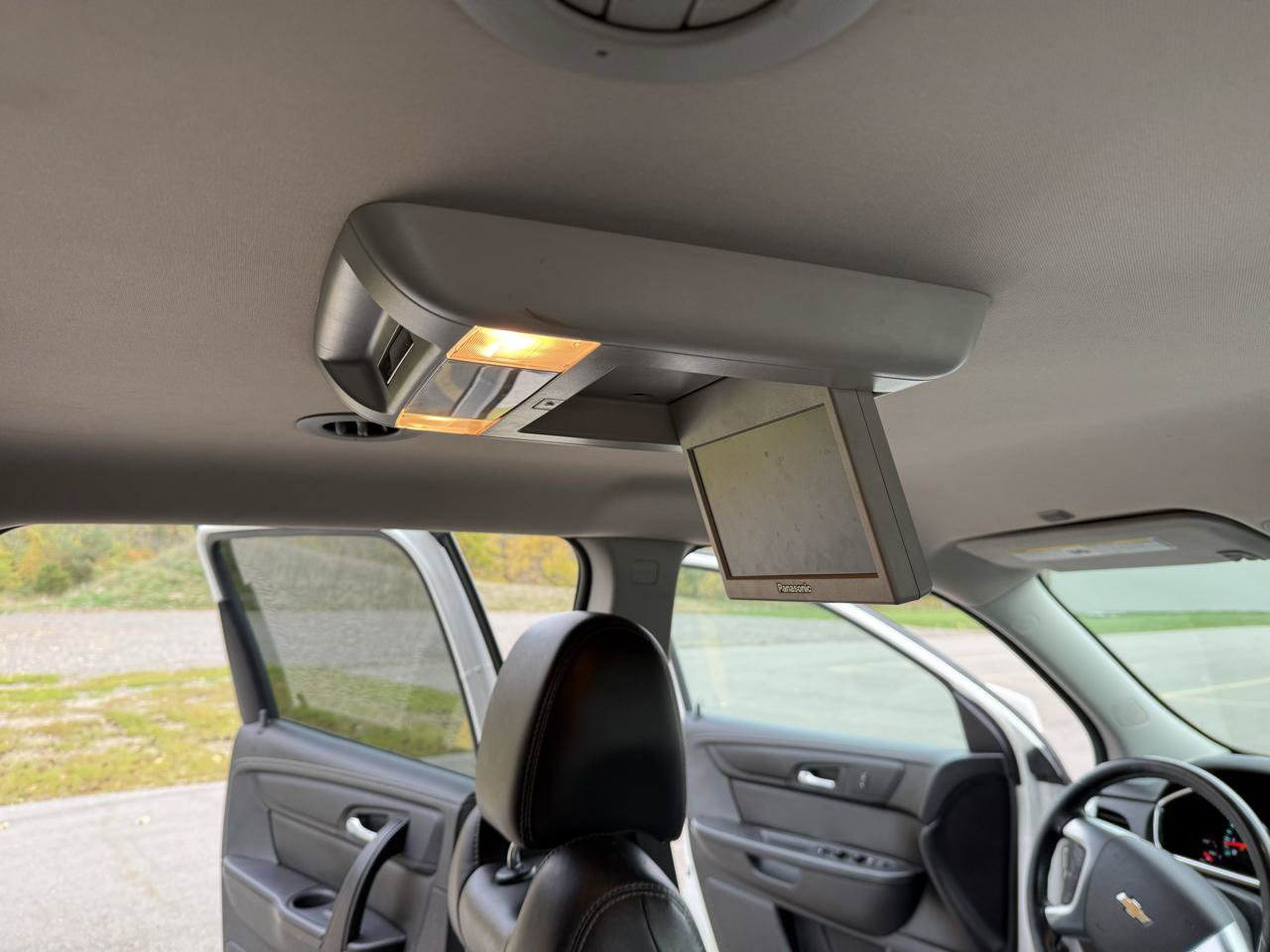 Used 2015 Chevrolet Traverse LT FWD image 30
