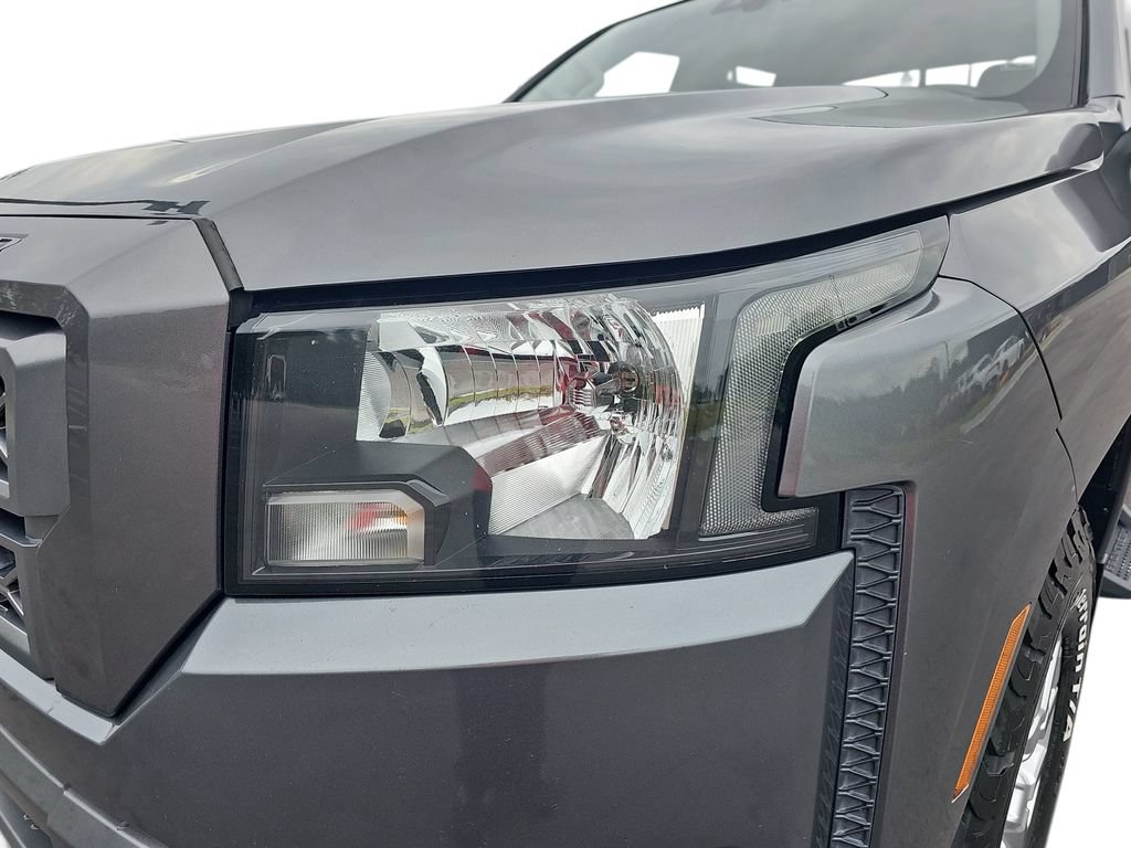 Used 2022 Nissan Frontier SV AWD/4WD image 31